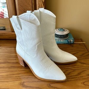 White BILLINI western booties
